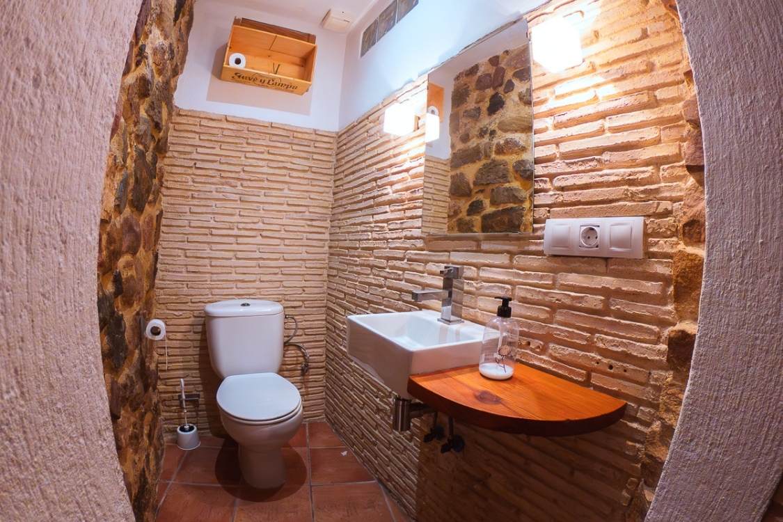 alojamiento_sagunto_casco_antiguo_sagunto_turismo_pension_vacaciones_baño