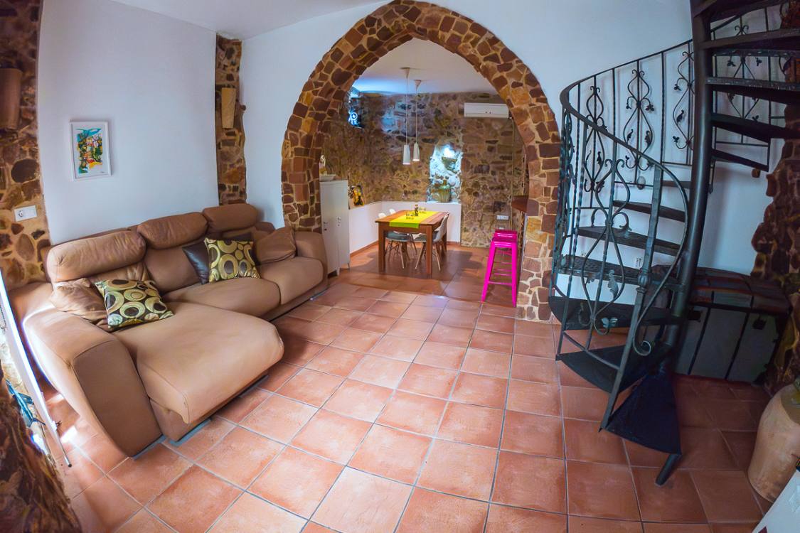ciutat_vella_sagunto_vacaciones_pension_casco_antiguo_apartamentos_salon_arco
