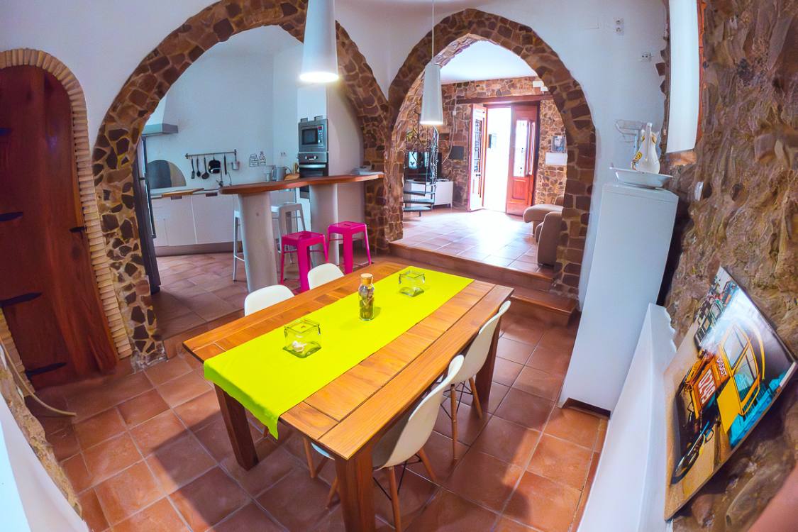 sagunto_valencia_apartamentos_casco_antiguo_sagunto_es_viu_alojamiento_salon